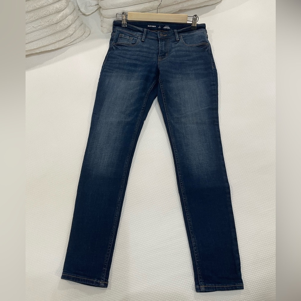 NWOT! Old Navy Ladies Mid-rise Rockstar Dark Blue Super Skinny Jeans